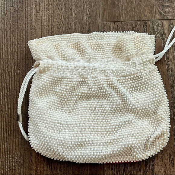 1960 Red and Blue Beaded Drawstring Bag - Picture 4 of 9